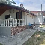 мони-зона релакс Holiday home Brosh